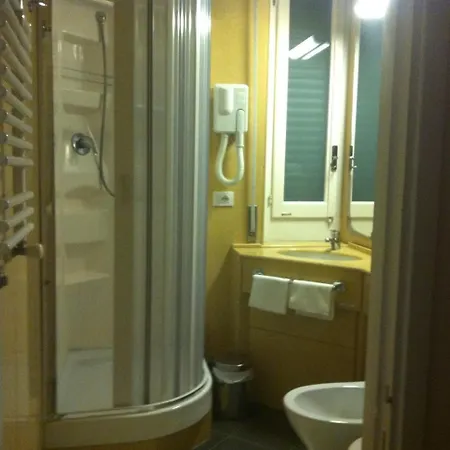 Moderna 3* ボナッソーラ