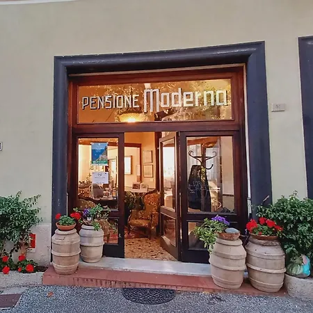 Hotel Moderna 3*