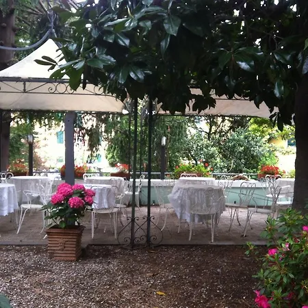 Hotel Moderna 3*