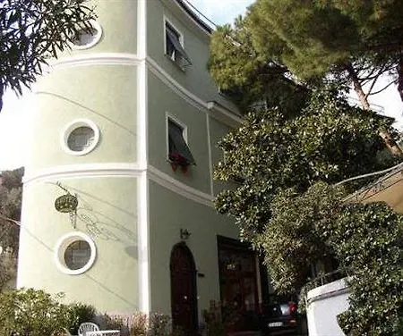 Moderna 3* Bonassola